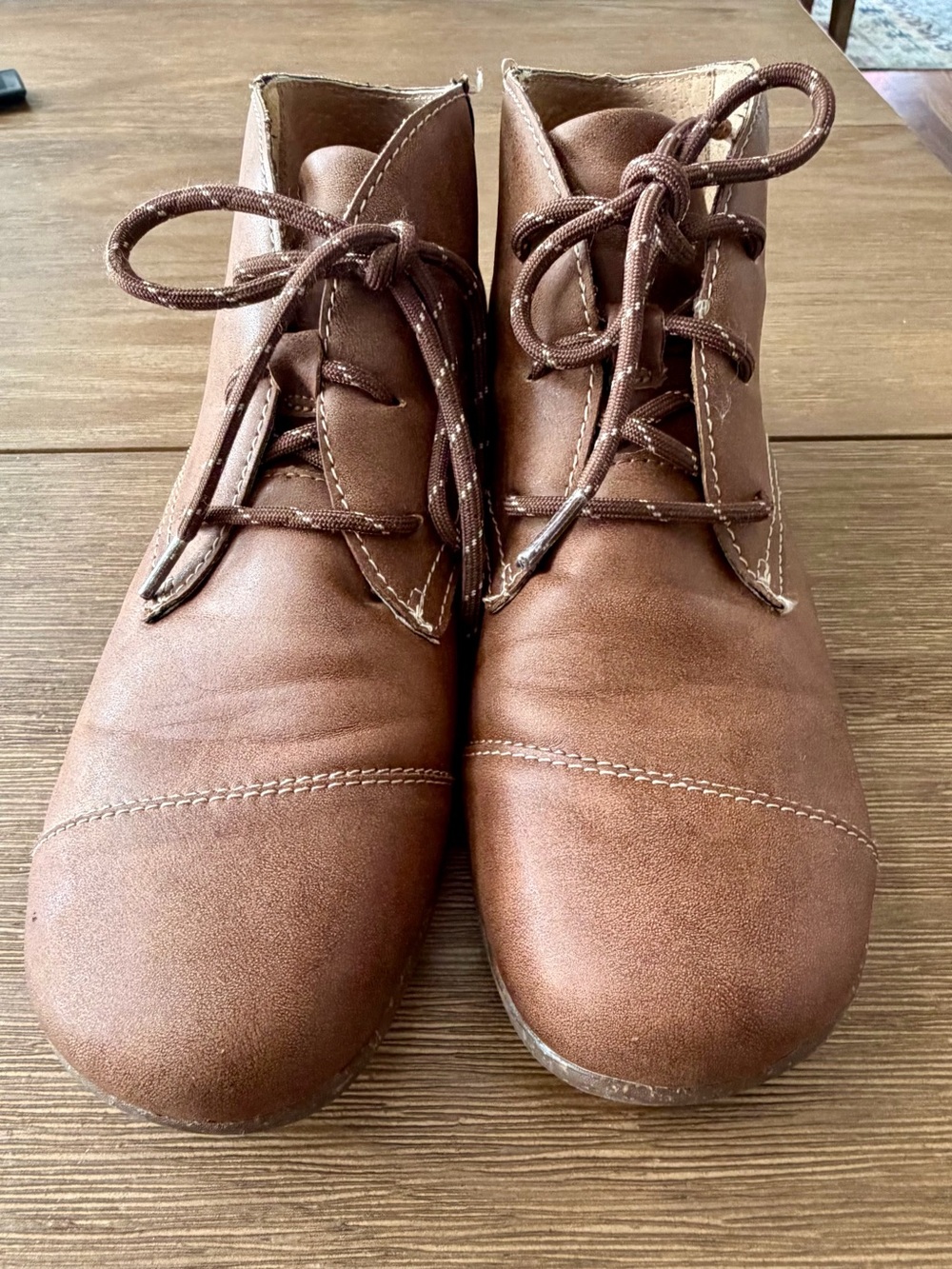 B.O.C women’s leather Brown Lace-Up Ankle Boots